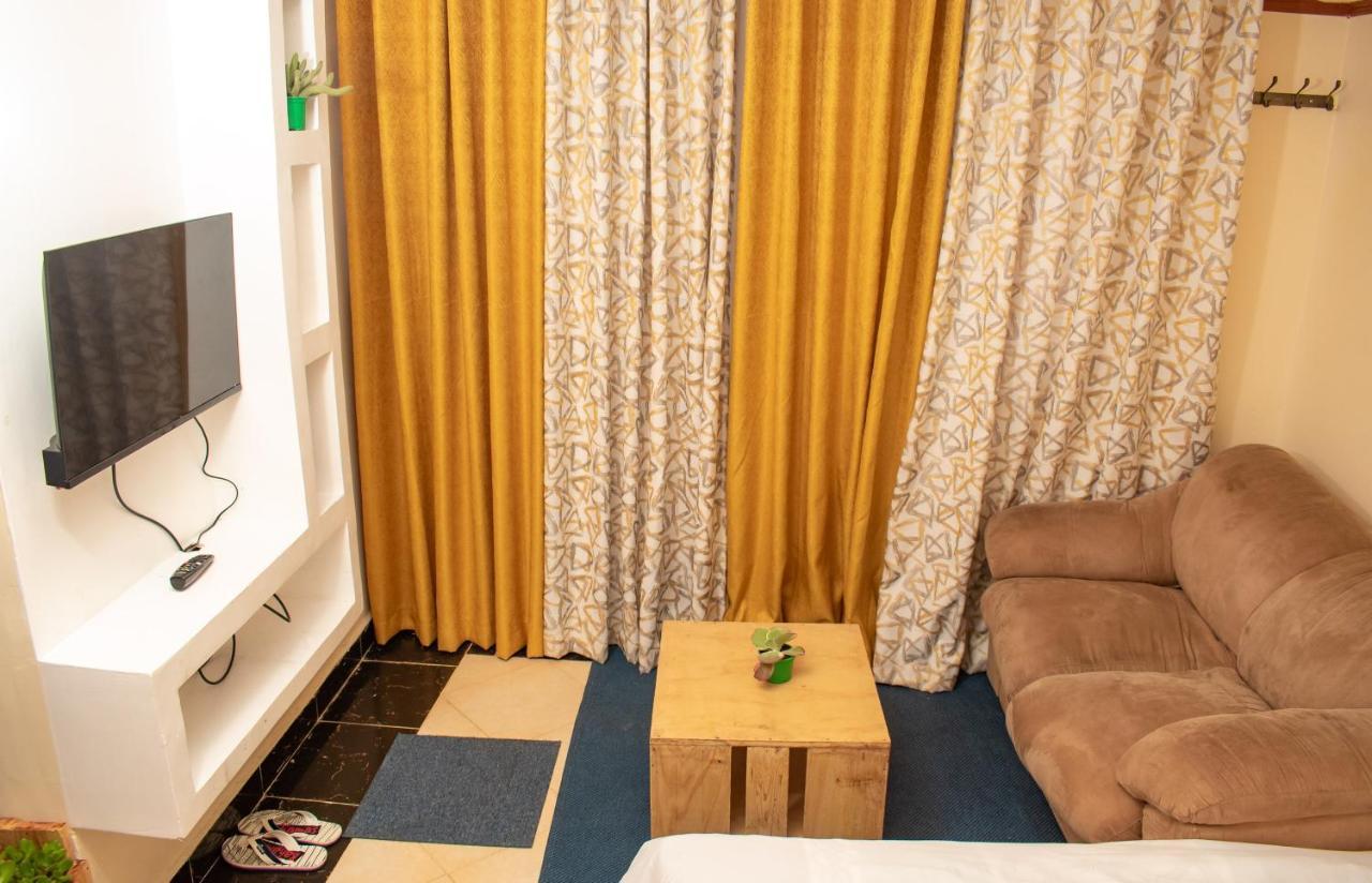 Shalom Apartments 나이바샤 외부 사진